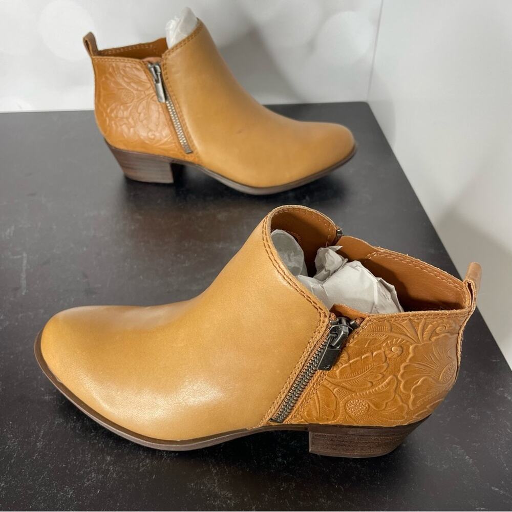 LUCKY BRAND Women's Basel Ankle Booties Caramel New Milled Old English Sz 7.5 - Picture 7 of 10